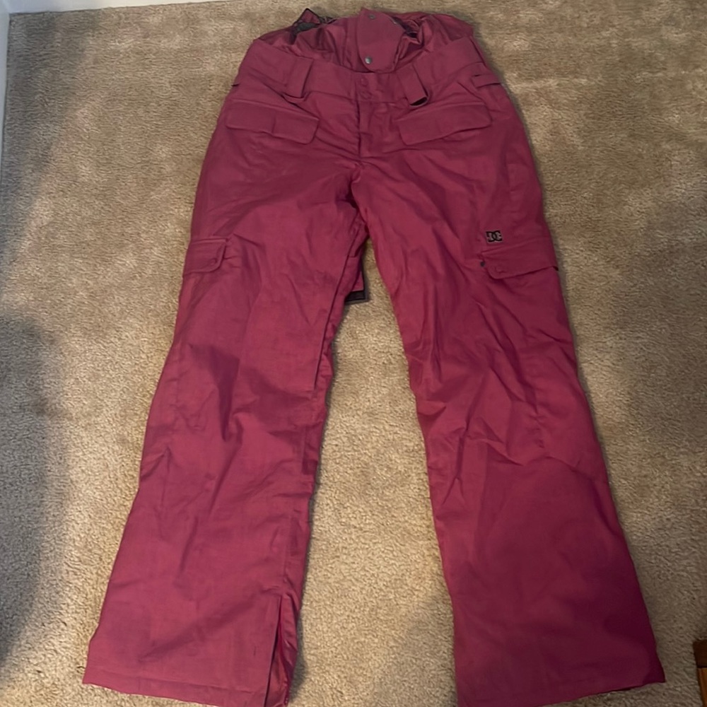 DC Snowboarding Pants Size Medium